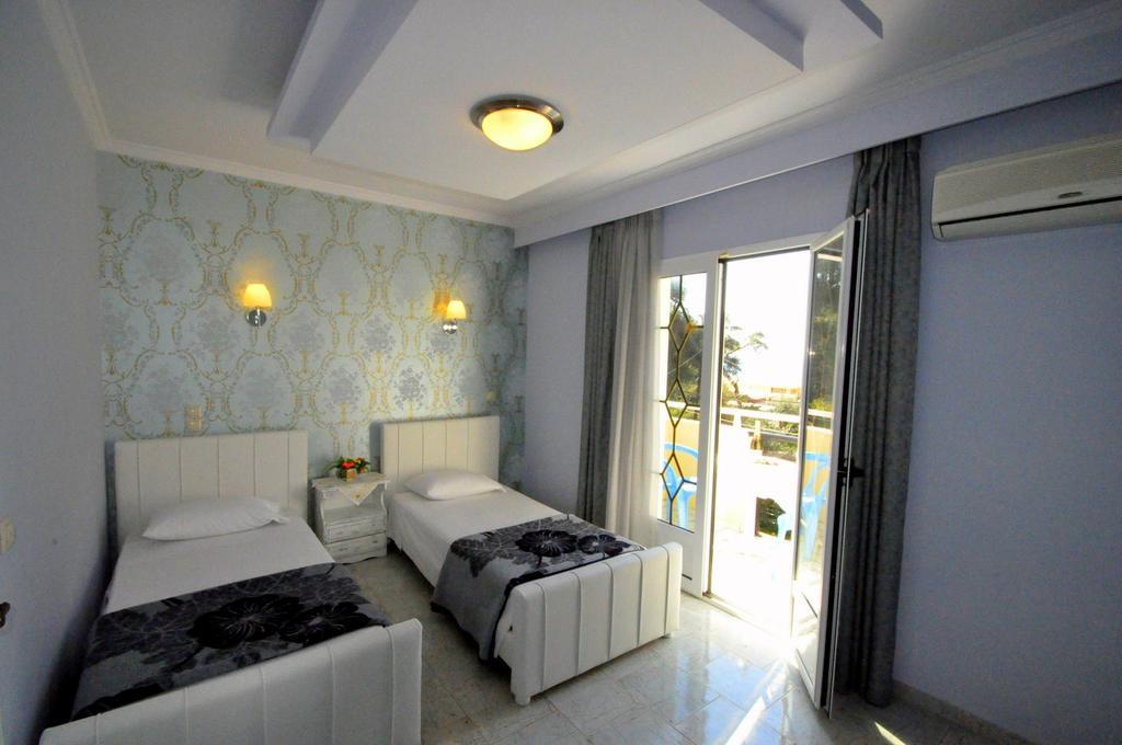 Apartamento Agios Gordios Stevens On The Hill Exterior foto