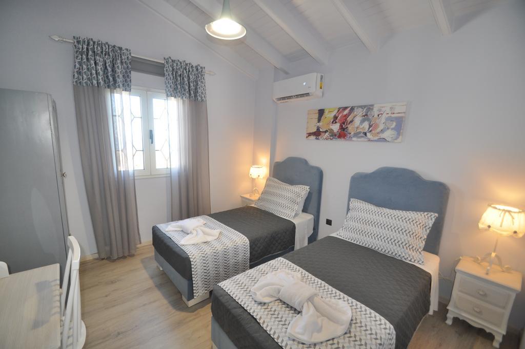 Apartamento Agios Gordios Stevens On The Hill Exterior foto