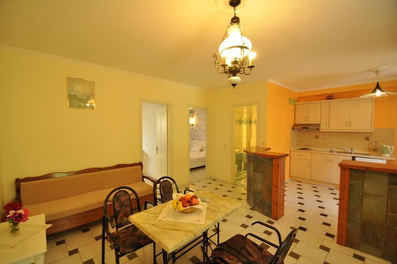 Apartamento Agios Gordios Stevens On The Hill Exterior foto