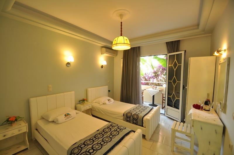 Apartamento Agios Gordios Stevens On The Hill Exterior foto
